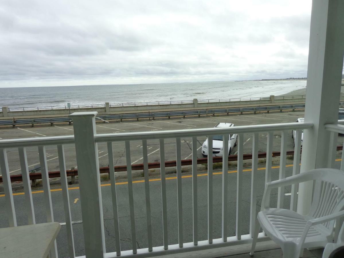 Jonathan'S On The Oceanfront Hampton Esterno foto